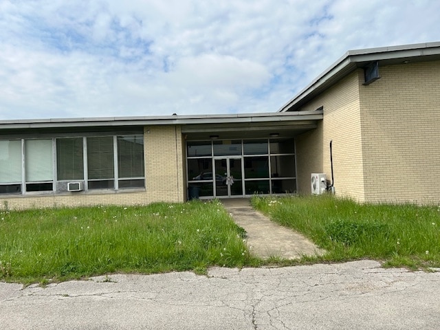 More Photos Of 215 Engle Rd, Industry Schools For Sale