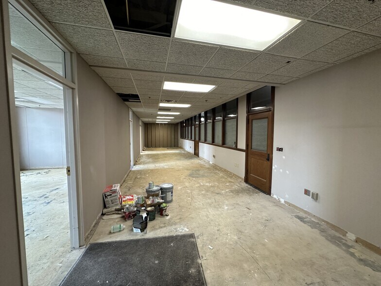 More Photos Of 201 N 7th St, Lincoln Office For Sale