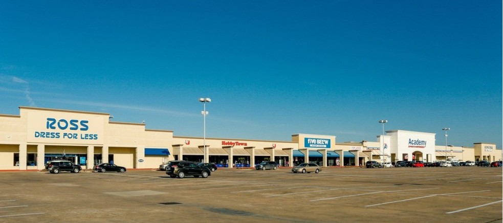 Primary Photo Of 2300-2480 S Hwy 6, Houston Unknown For Lease