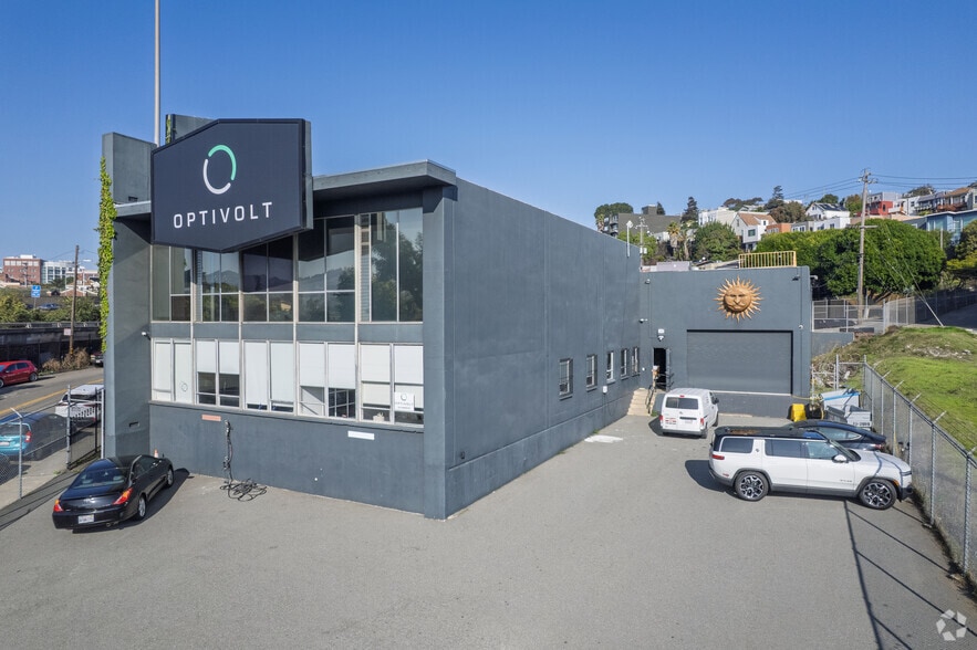 More Photos Of 1501 Vermont St, San Francisco Showroom For Lease