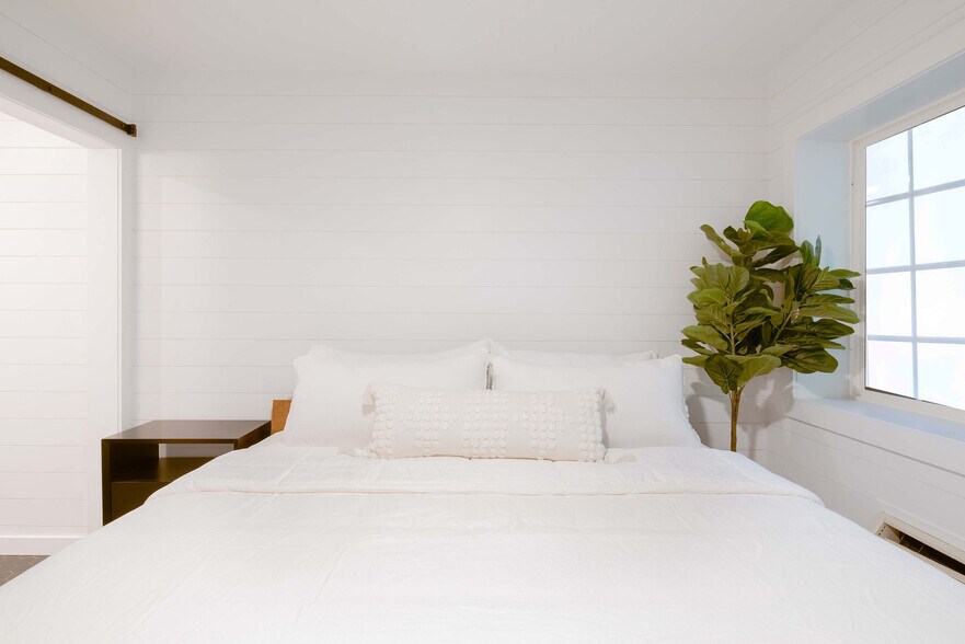 More Photos Of 306 Loch Leven Rd, Lake Arrowhead Hotel For Sale