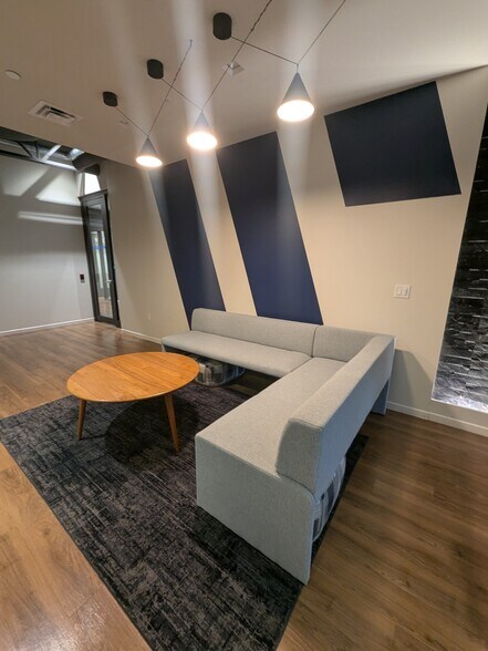 More Photos Of 3900 McCarty Ln, Lafayette Office For Sale