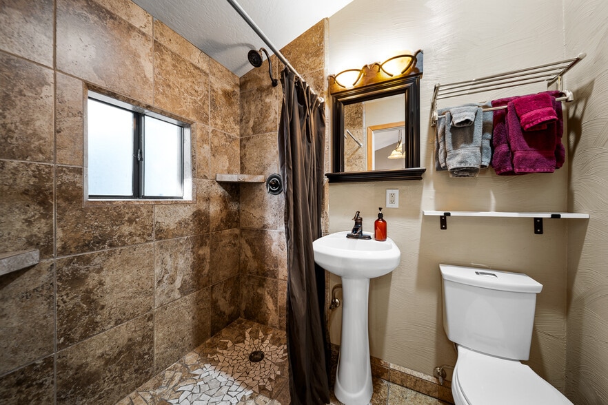 More Photos Of 2089 E White Mountain Blvd, Pinetop Hotel For Sale