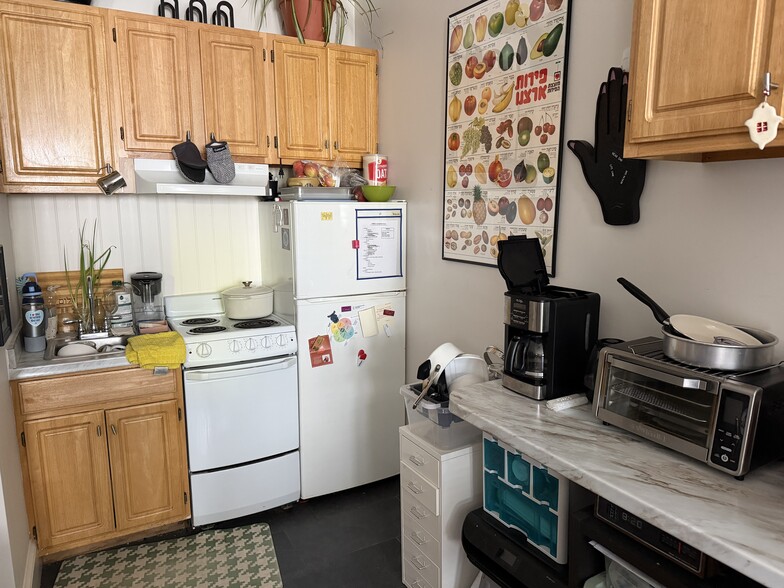 More Photos Of 133 Cattell St, Easton Apartments For Sale