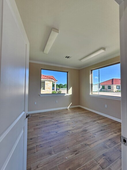 More Photos Of 7070 Knights Ct, Missouri City Medical For Sale