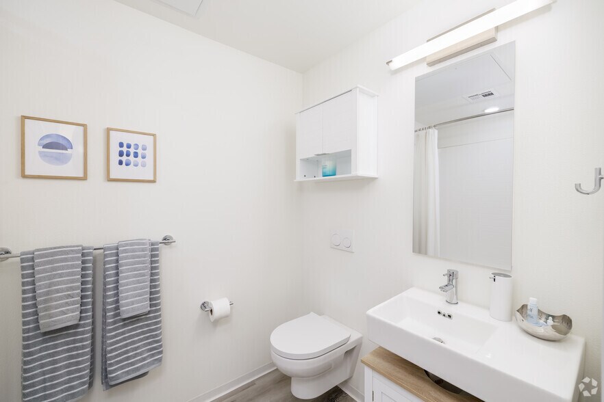 More Photos Of 2911 Adams Ave, San Diego Apartments For Lease