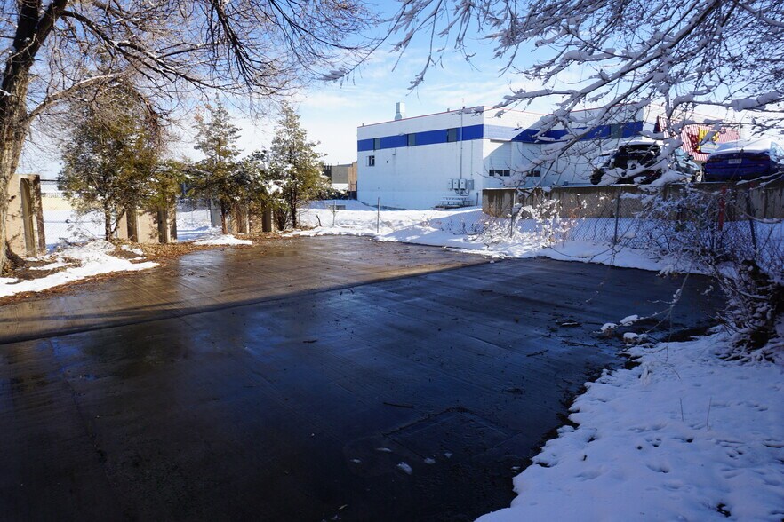 More Photos Of 3958 S Federal Blvd, Englewood Freestanding For Sale