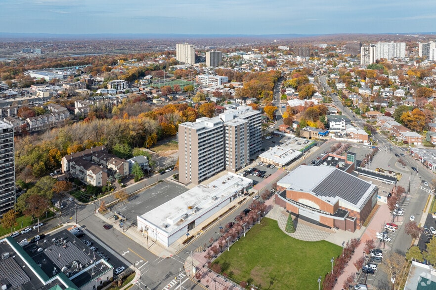 More Photos Of 1350 15th St, Fort Lee Apartments For Lease