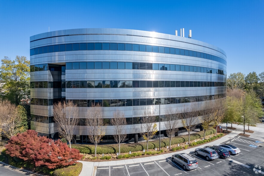 More Photos Of 301 Perimeter Ctr N, Atlanta Unknown For Lease