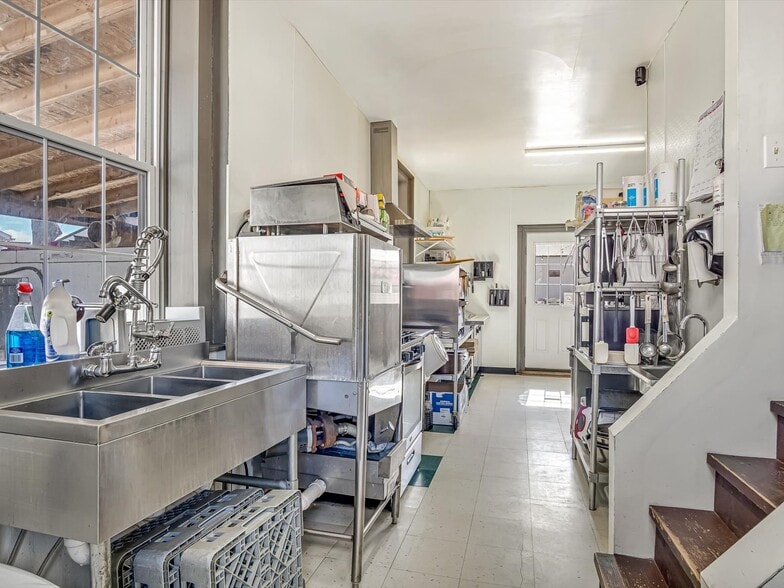 More Photos Of 214 Main St, Ruma Restaurant For Sale