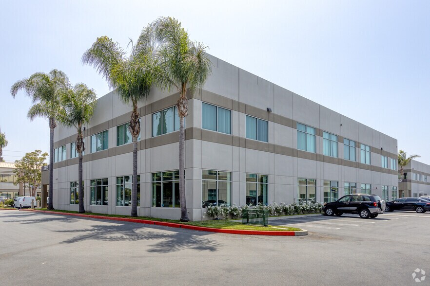 More Photos Of 5912 Bolsa Ave, Huntington Beach Loft Creative Space For Lease
