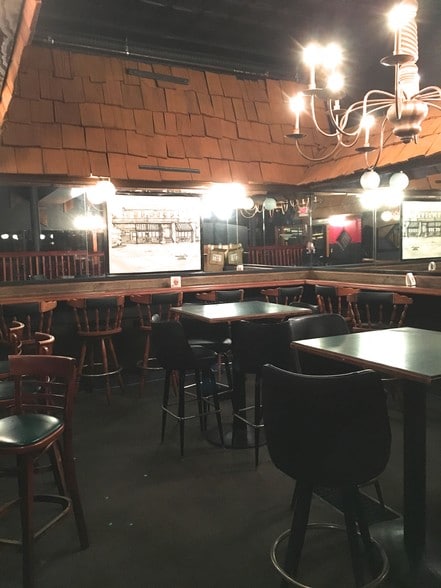 More Photos Of 304-308 N Burdick St, Kalamazoo Bar For Sale