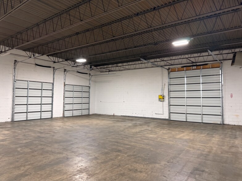 More Photos Of 13451 Damar Dr, Philadelphia Warehouse For Lease