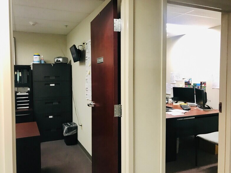 More Photos Of 202 N Duke St, Lancaster Office For Sale
