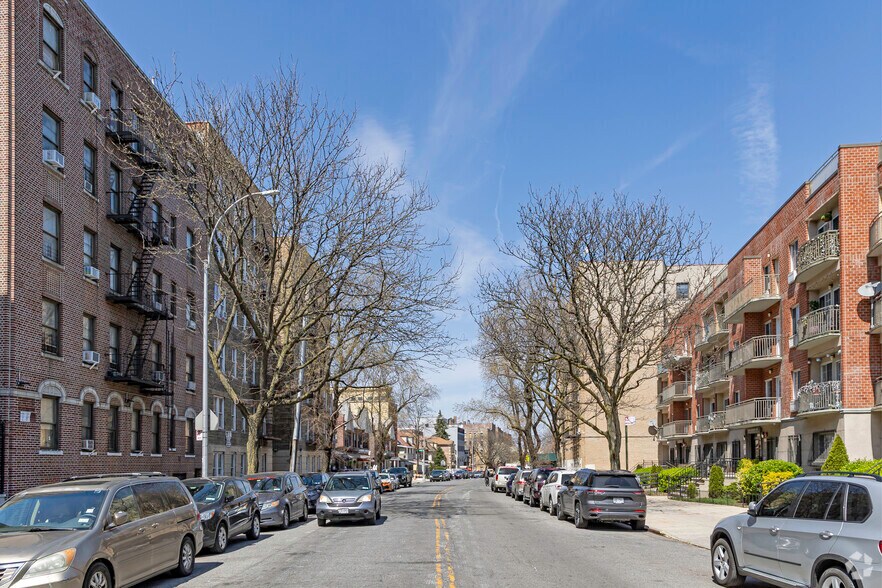 More Photos Of 2792-2796 Sedgwick Ave, Bronx Apartments For Lease