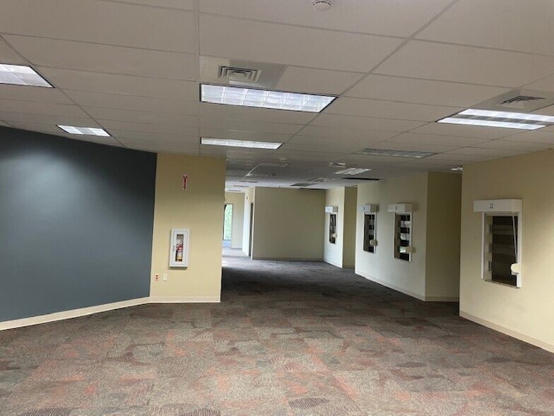 More Photos Of 1600 Tamiami Trl, Port Charlotte Office For Sale