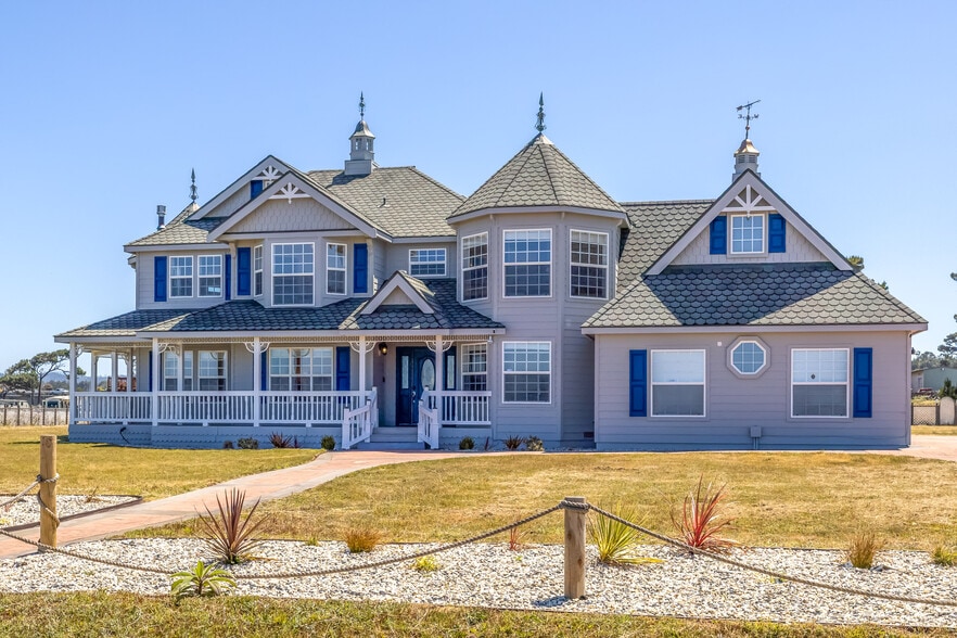 More Photos Of 19351 Del Mar Dr, Fort Bragg Specialty For Sale