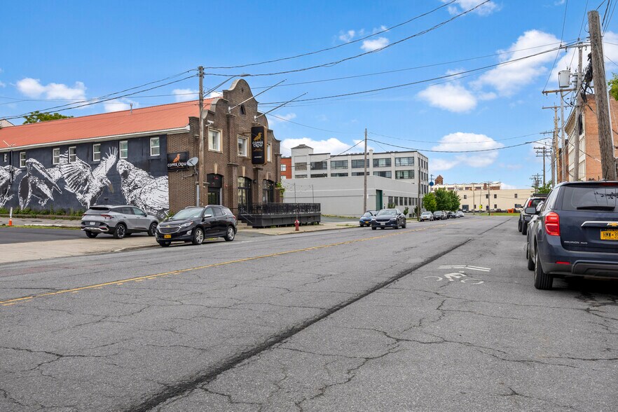 More Photos Of 930 Broadway, Albany Apartments For Lease