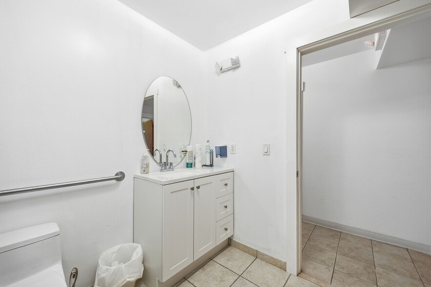 More Photos Of 354 Avenue C, Bayonne Freestanding For Sale