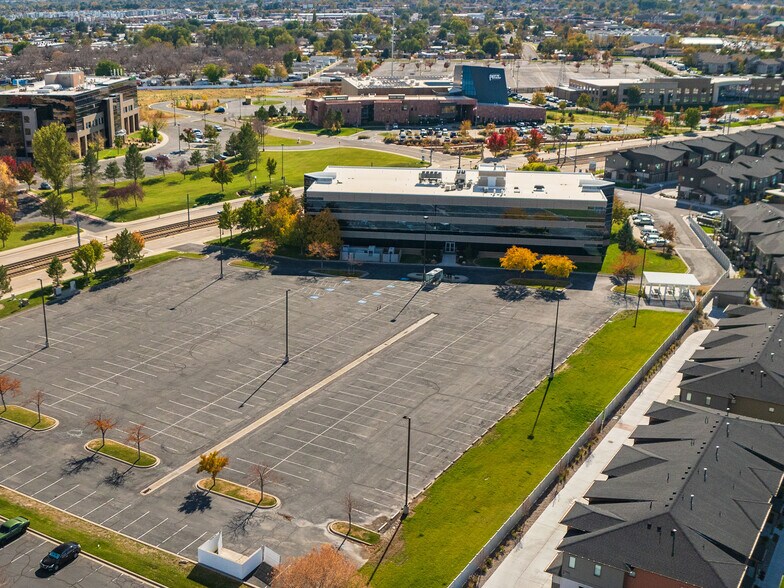 More Photos Of 2850 Decker Lake Dr, West Valley Unknown For Lease