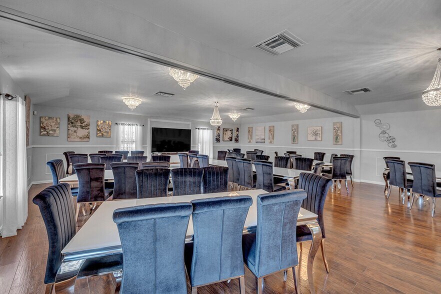 More Photos Of 6251 Wichita St, Fort Worth Religious Facility For Sale