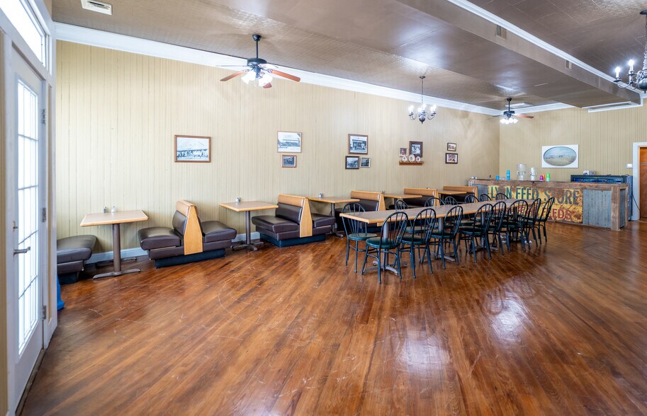 More Photos Of 4634 Highway 185, New Haven Freestanding For Sale