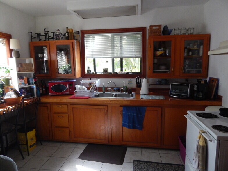 More Photos Of 547 Grove St N, Saint Petersburg Apartments For Sale