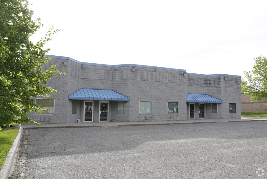 More Photos Of 9141-9159 NE Isanti St, Blaine Warehouse For Lease