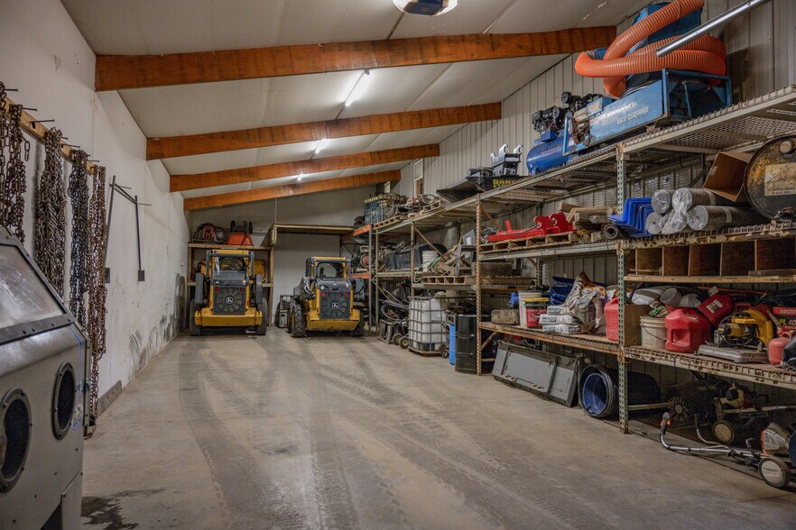 More Photos Of 1626 Academy St, Elroy Warehouse For Sale