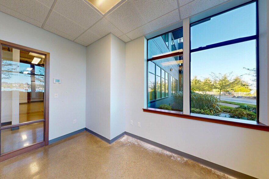 More Photos Of 1801 Bay NW dr, Olympia Office For Sale