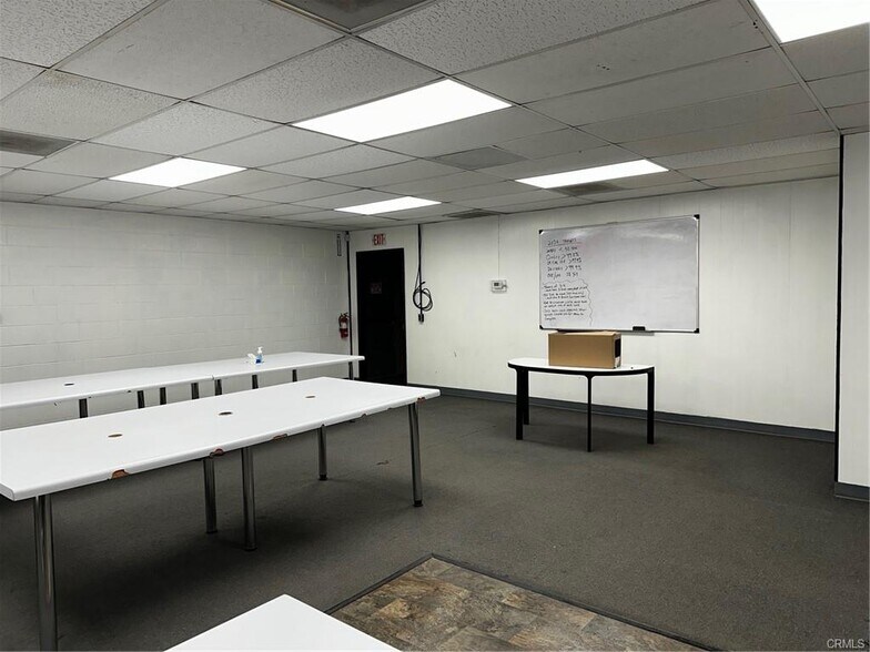 More Photos Of 2812 Hegan Ln, Chico Light Distribution For Sale