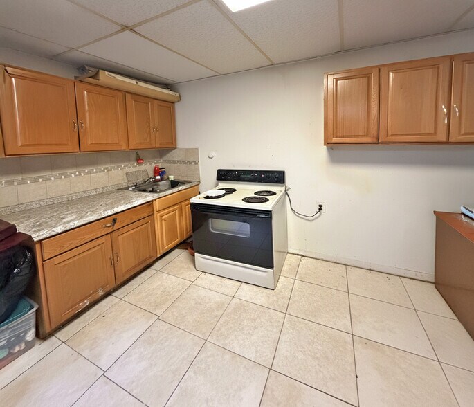 More Photos Of 3939 White Plains Rd, Bronx Storefront Retail Residential For Sale