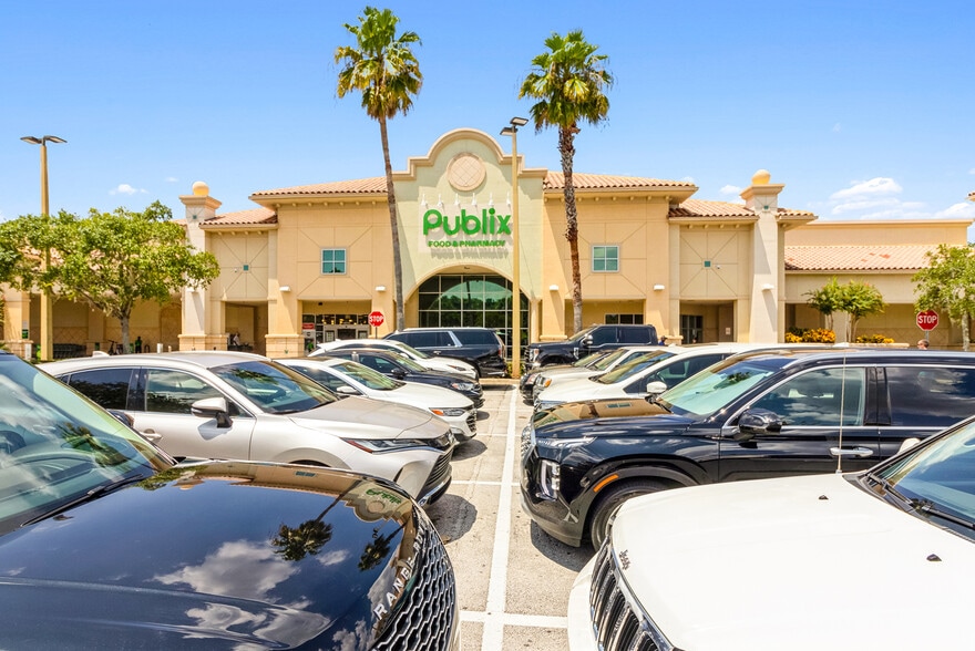 More Photos Of 4700-4744 S Apopka Vineland Rd, Orlando Unknown For Lease