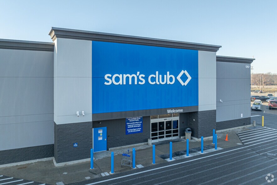 More Photos Of 2035 E Sherman Blvd, Muskegon Unknown For Lease