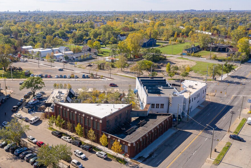 More Photos Of 4884-4892 Grand River Ave, Detroit Storefront Retail Office For Lease