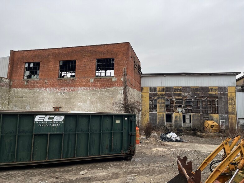 More Photos Of 131 Morse St, Foxborough Warehouse For Sale