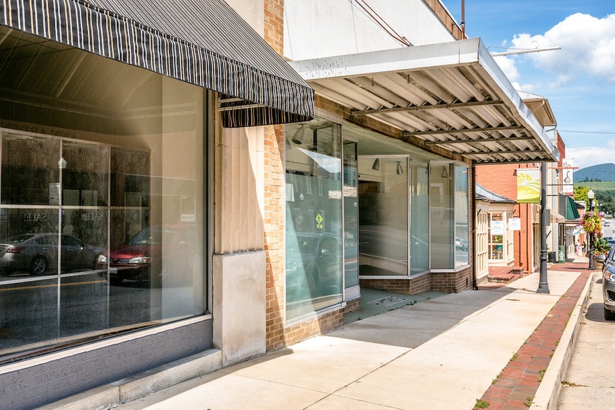 More Photos Of 411 W Main St, Waynesboro Restaurant For Sale