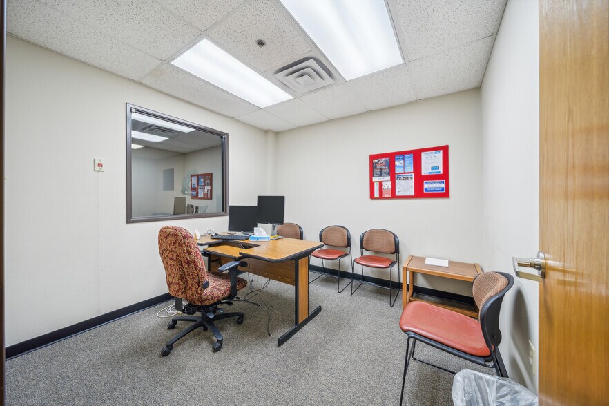 More Photos Of 2020 Holly Rd, Claremore Office For Sale