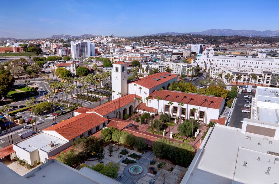 More Photos Of 800 N Alameda St, Los Angeles General Retail For Lease