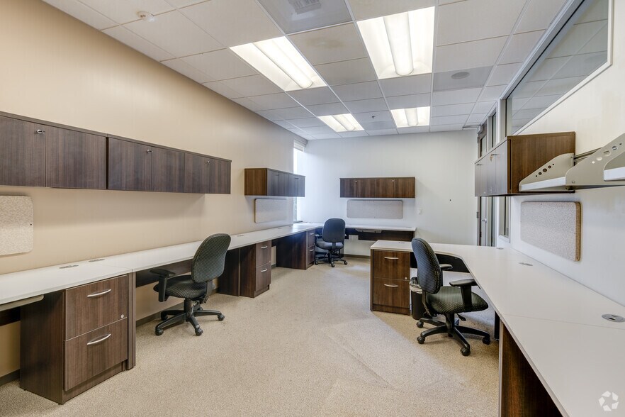 More Photos Of 800 W Chestnut Ave, Monrovia Office For Lease