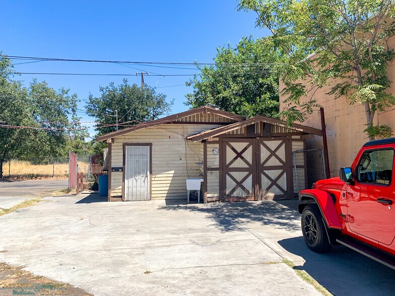 More Photos Of 312 Main St, Red Bluff Carwash For Sale