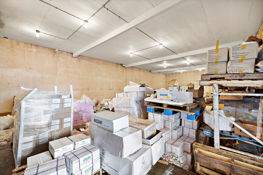 More Photos Of 410-414 Towne Ave, Los Angeles Warehouse For Sale