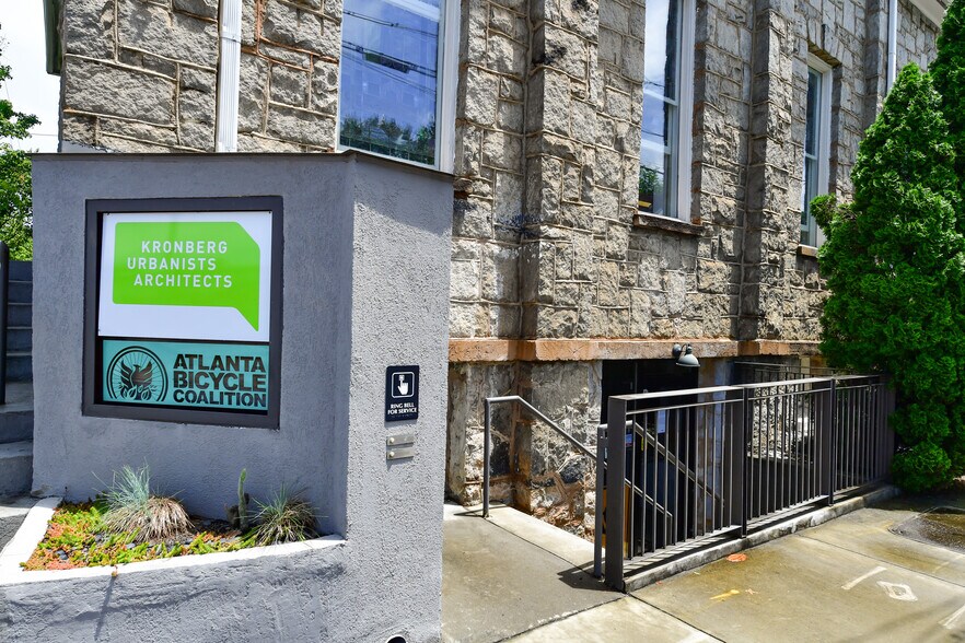 More Photos Of 889 Wylie St SE, Atlanta Loft Creative Space For Lease