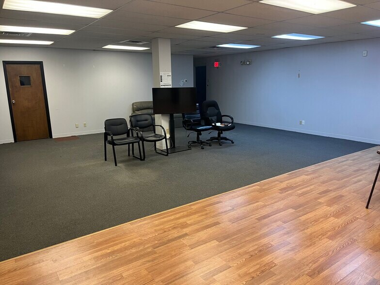 More Photos Of 7370 N Ridge Rd, Madison General Retail For Lease