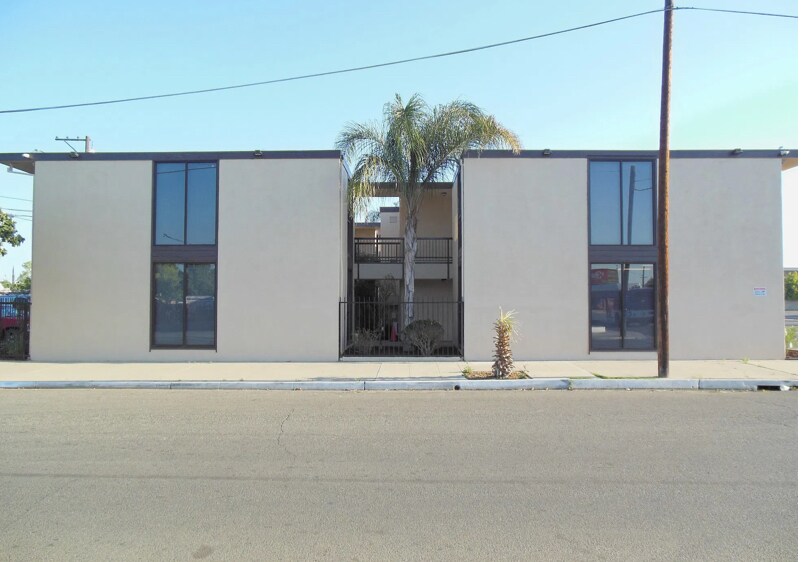 More Photos Of 3003 N Blackstone Ave, Fresno Office For Lease
