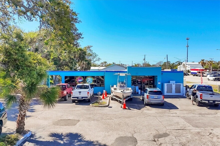 More Photos Of 101 Tamiami Trl S, Nokomis General Retail For Sale