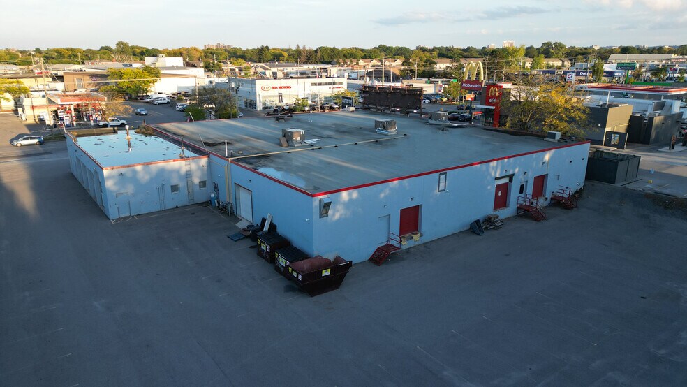 More Photos Of 387 Ontario St, St Catharines General Retail For Sale