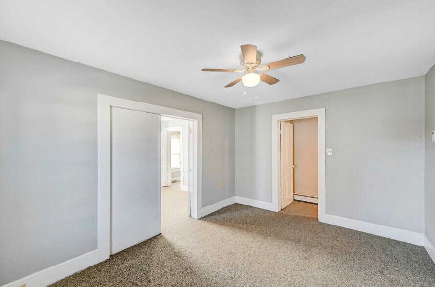 More Photos Of 291 Main St, Eynon Restaurant For Sale