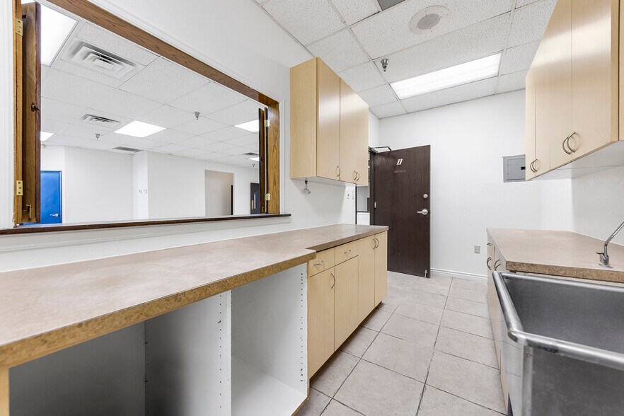 More Photos Of 8768 Helms Ave, Rancho Cucamonga Light Manufacturing For Lease