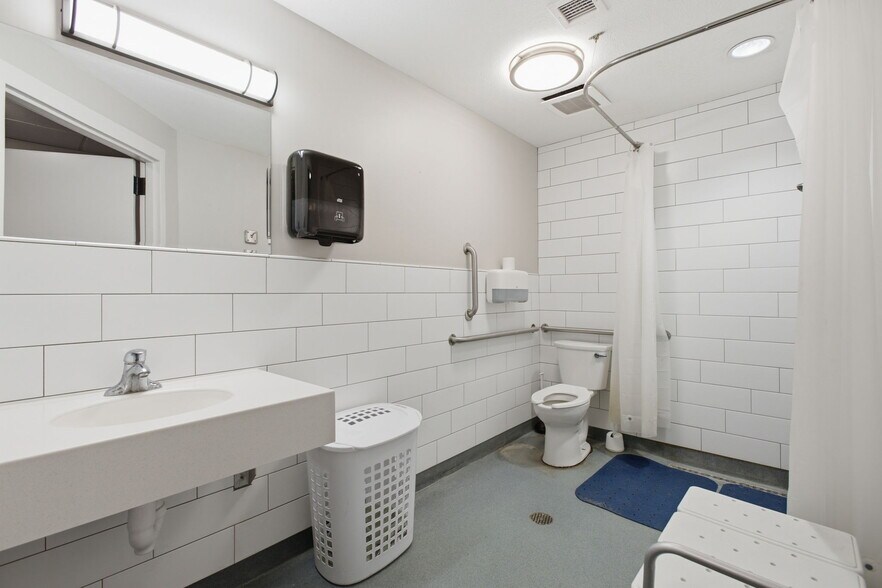 More Photos Of 915 N H St, Fremont Assisted Living For Sale